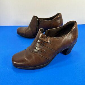 Clarks Bendables Brown Leather Slip on women's shoe size 7M